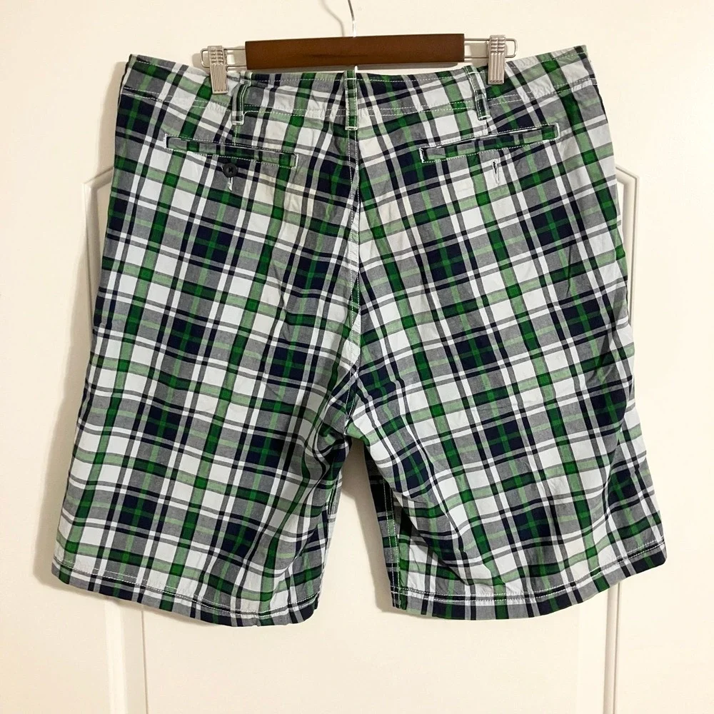 GAP 100% Cotton Plaid Mid Rise Flat Front Chino Short Green Men's 38